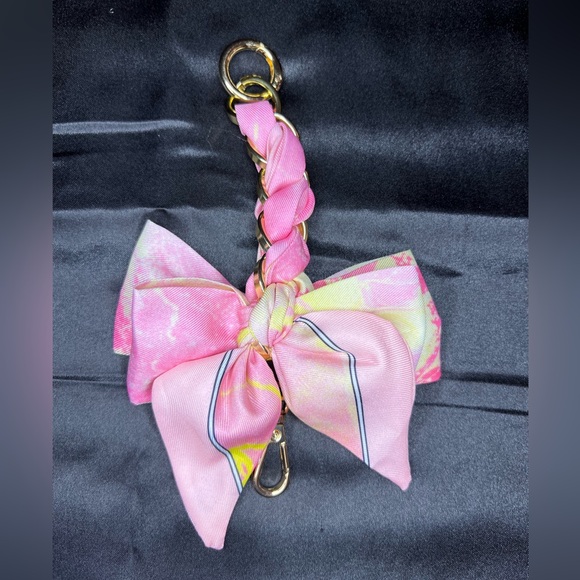 COPY - NWOT SILKY SCARF BOW EXTENSION CHAIN - Picture 1 of 3